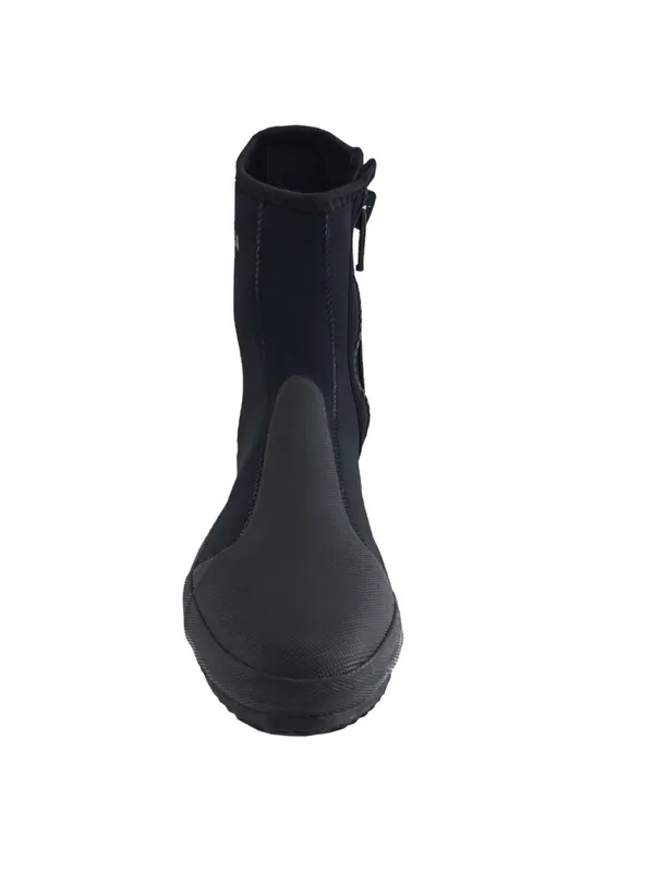 Chaussons de plongée noirs, vue latérale, équipement pour sports aquatiques