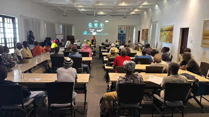Salle de classe avec des personnes suivant une formation sur la plongée