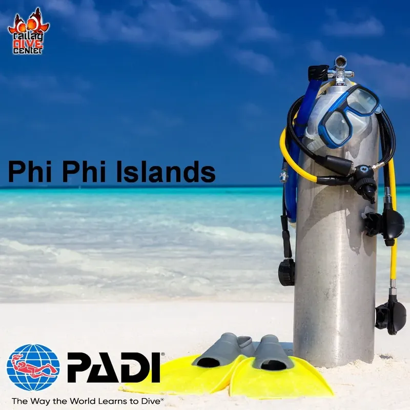 Equipement de plongée complet sur une plage paradisiaque aux îles Phi Phi
