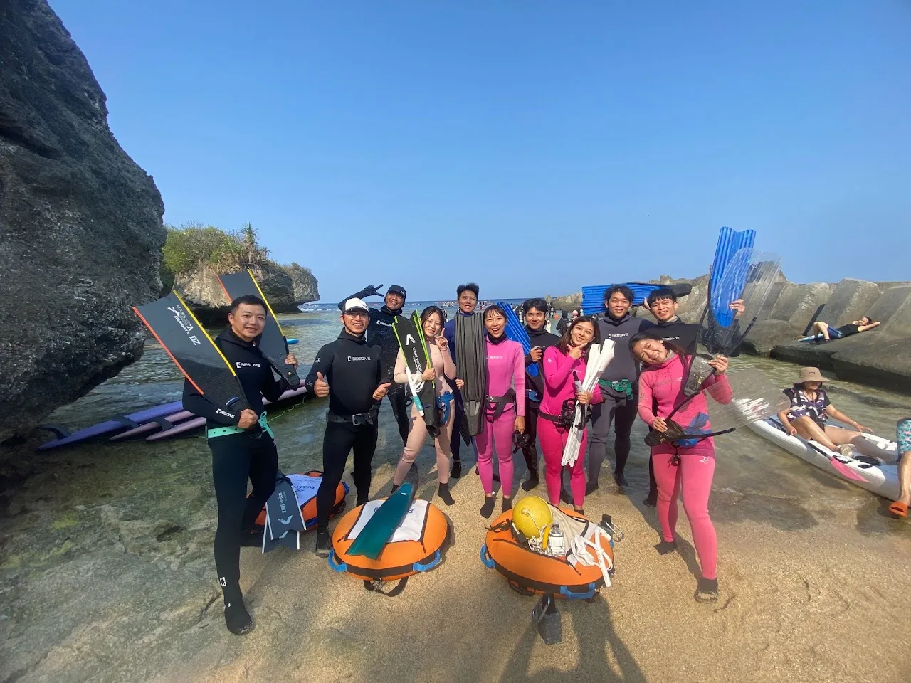 高雄自由潛水中心, 自由潛水教學、高雄自潛裝備店、小琉球自潛據點