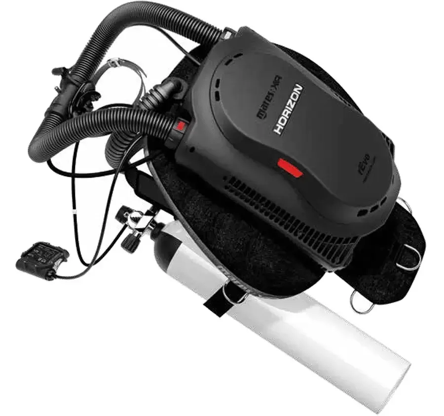 Equipement de plongée rebreather Mares Horizon, vue latérale, fond blanc
