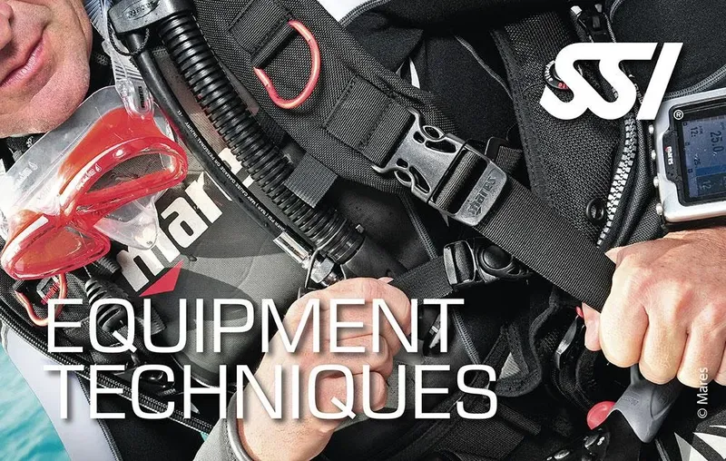Equipement de plongée technique avec masque, détendeur et ordinateur de plongée