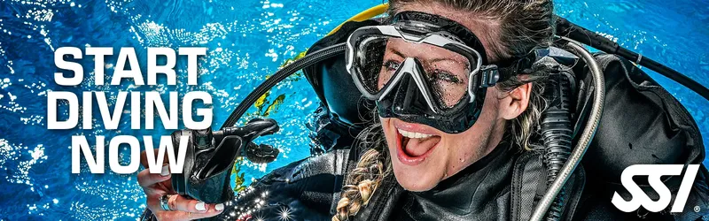 Plongeuse souriante avec masque et équipement, appel à l'action