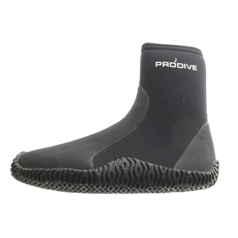 Chaussette de plongée noire avec logo ProDive sur fond blanc