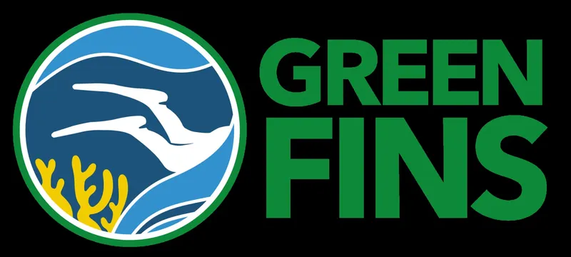 Logo avec un oiseau marin stylisé et le texte Green Fins
