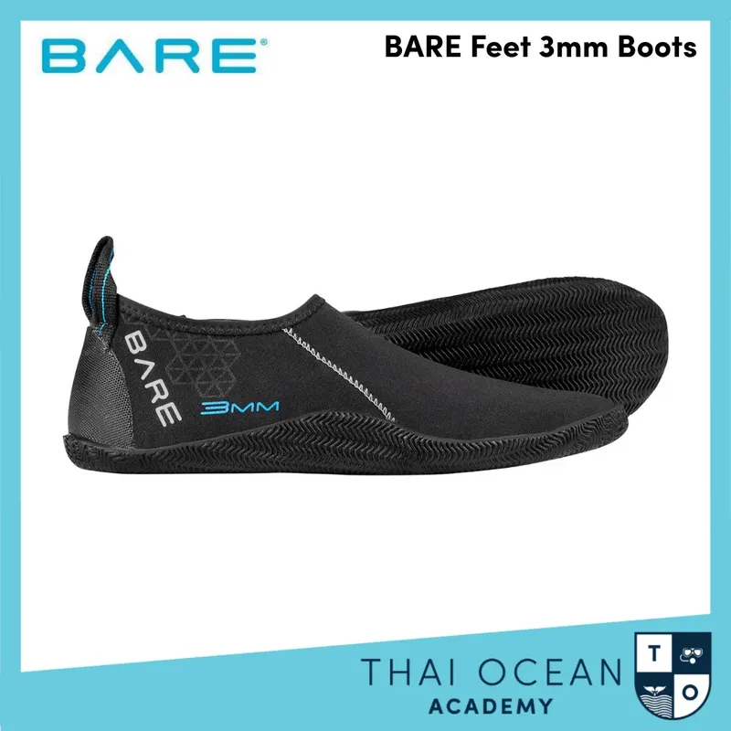Chaussons de plongée noirs BARE 3mm, vue de profil sur fond clair