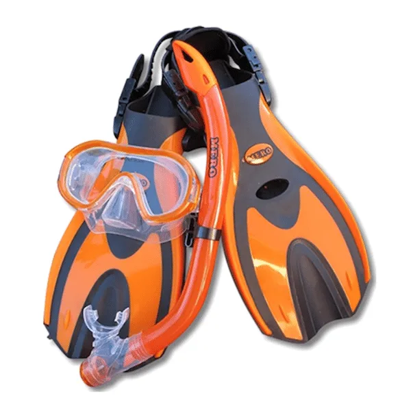Masque tuba orange noir et palmes de plongée sur fond blanc