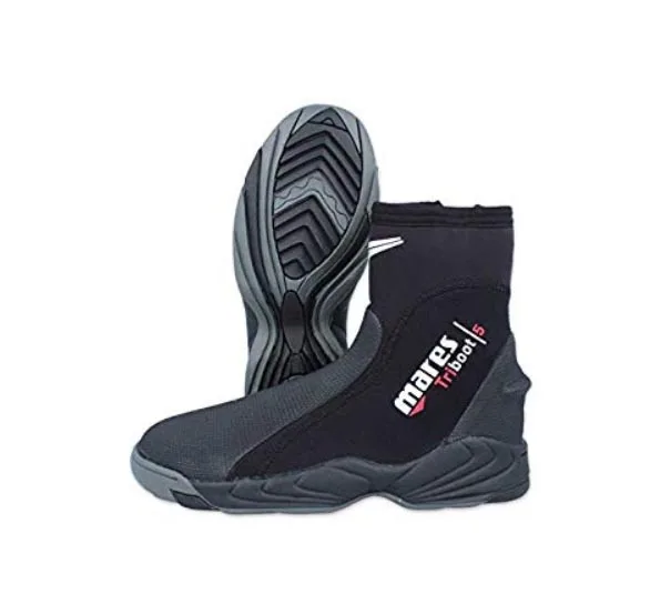 Chaussons de plongée noirs Mares Triboot 5 sur fond blanc