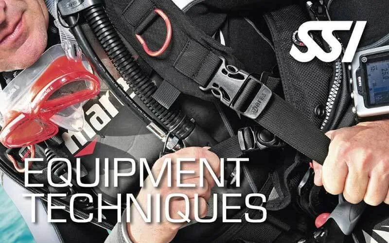 Equipement de plongée technique avec masque, ordinateur et détendeurs
