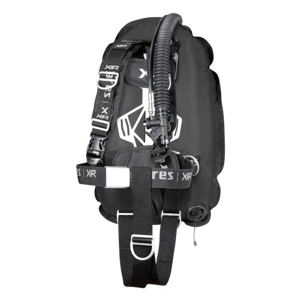 Equipement de plongée complet : gilet stabilisateur, détendeur et manomètre