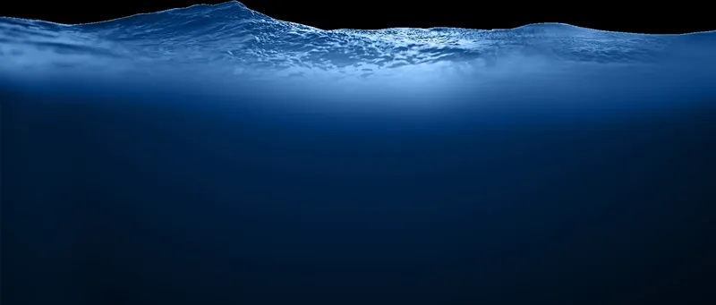 Vue sous-marine avec la surface à la lumière, ambiance marine