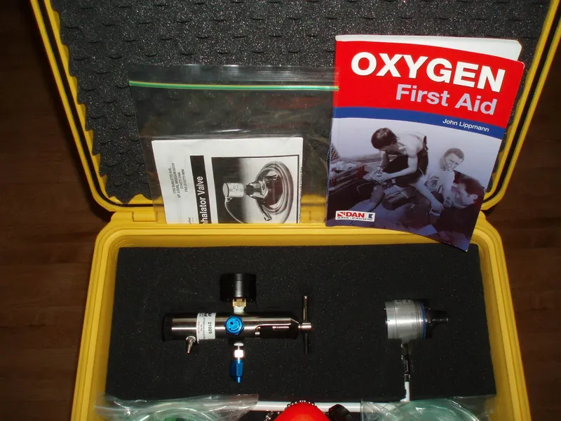 Kit d'oxygène de premiers secours pour la plongée, manuel et pièces