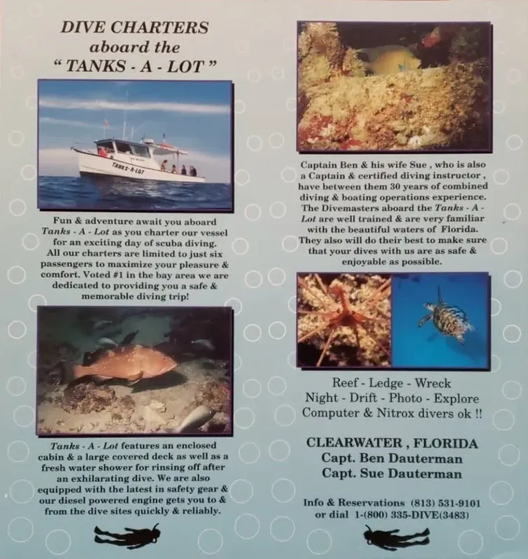 Affiche publicitaire pour des excursions de plongée en Floride avec un bateau