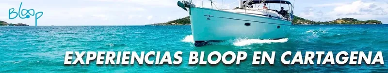 Voilier turquoise navigue sur une mer bleue avec texte publicitaire