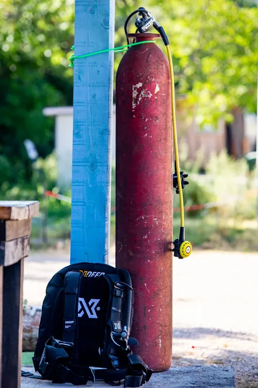 Equipement de plongée complet avec bouteille, détendeur et gilet
