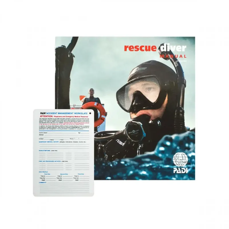 Plongeur en combinaison, masque et détendeur, formation secourisme PADI
