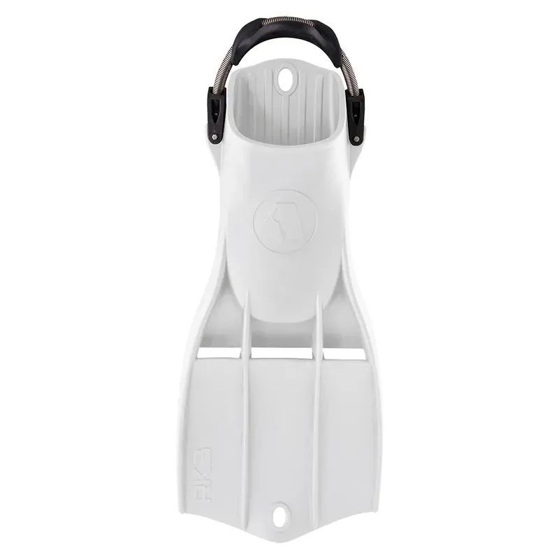 Palme de plongée blanche avec sangle noire sur fond blanc