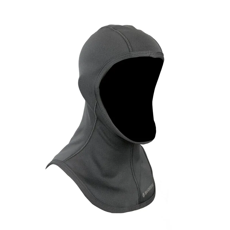 Capuche de plongée noire et grise sur fond blanc isolée