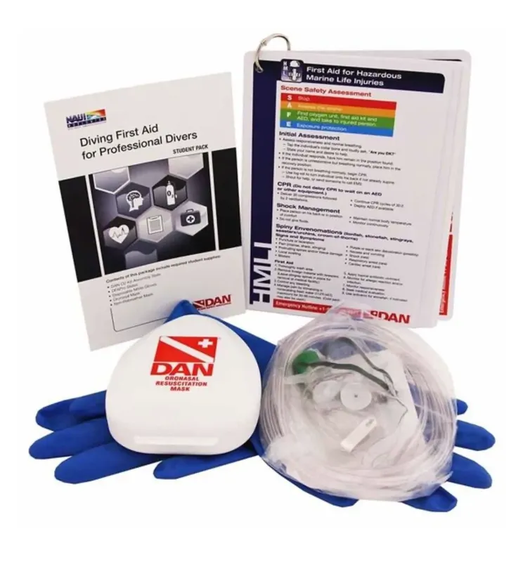 Manuel de premiers secours pour plongeurs professionnels, masque et gants bleus