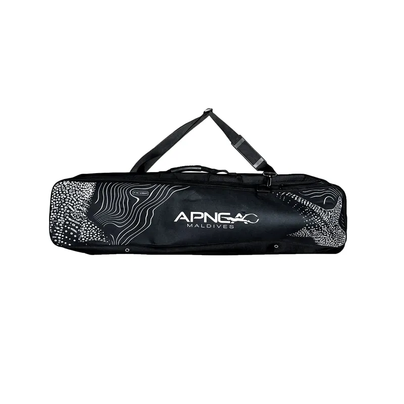 Sac de plongée noir avec logo APNG Maldives et motifs aquatiques