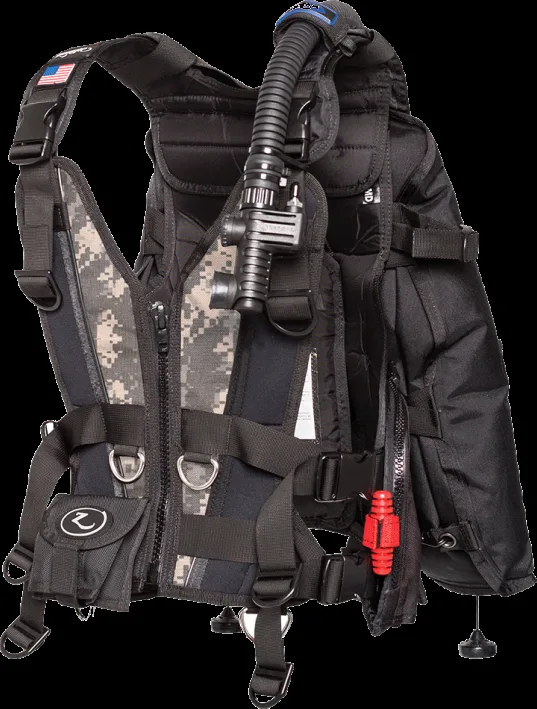 Gilet stabilisateur de plongée noir et gris avec détendeur et manomètre