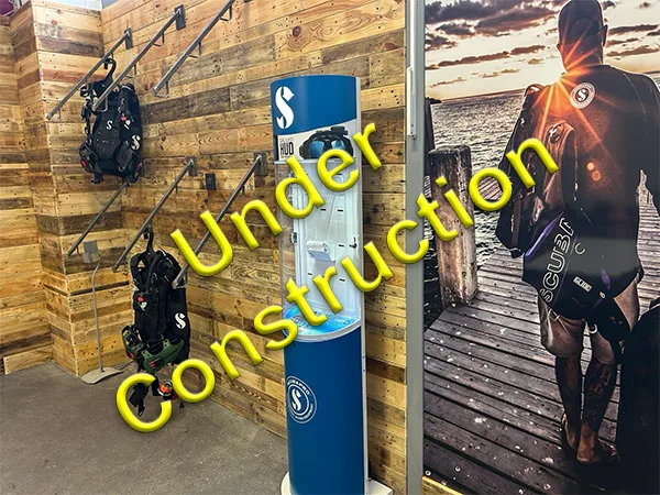 Equipement de plongée Scuba, présentoir et signalisation 'Under Construction'