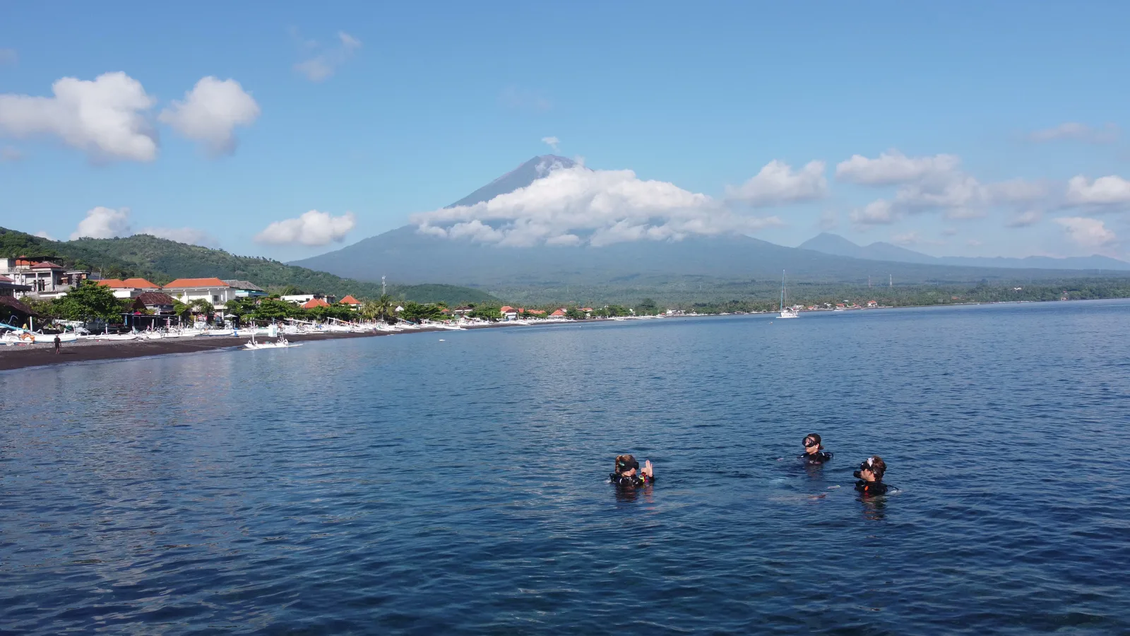 Black Amed Diving - Buceo en español