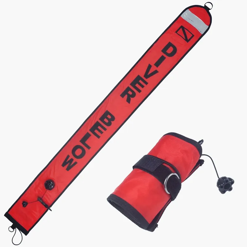 Marqueur de surface rouge et noir pour la plongée sous-marine