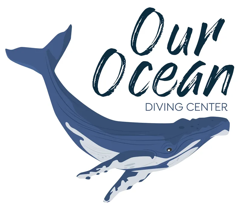 Baleine à bosse et texte 'Our Ocean Diving Center' sur fond blanc
