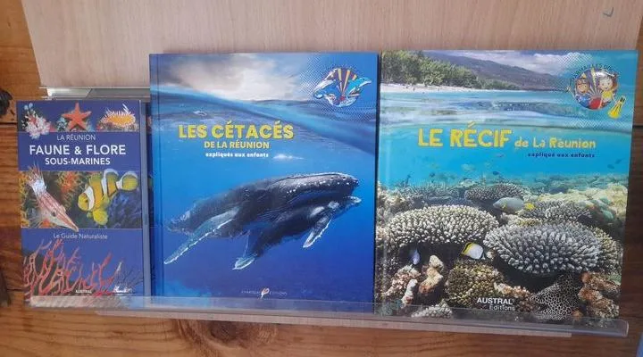 Trois livres sur la faune et la flore marine de La Réunion