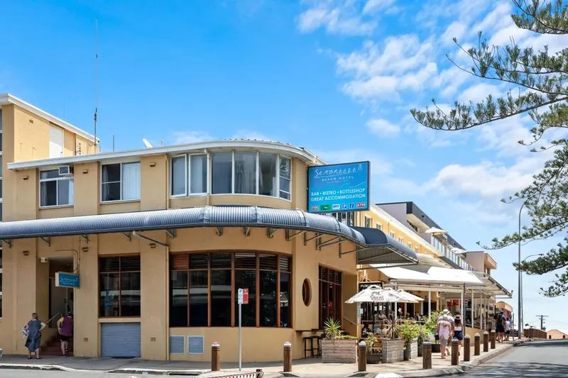 Seabreeze Beach Hotel