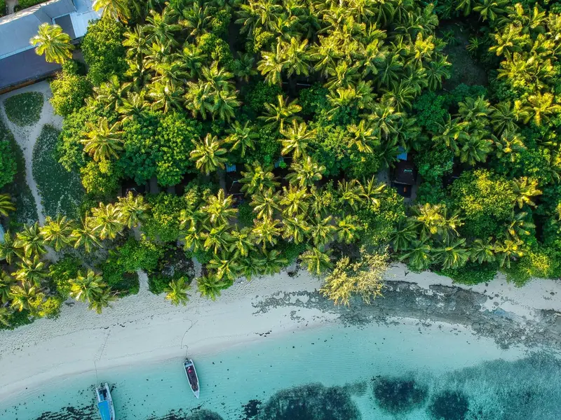 Barefoot Manta Island Resort