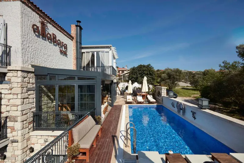 AlaBora Hotel