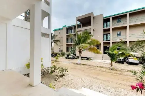 Suite F101 Mara Laguna