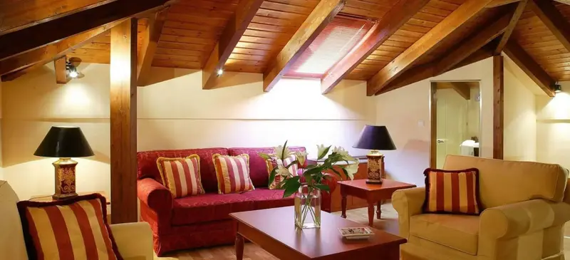 Maritsas Hotel & Suites