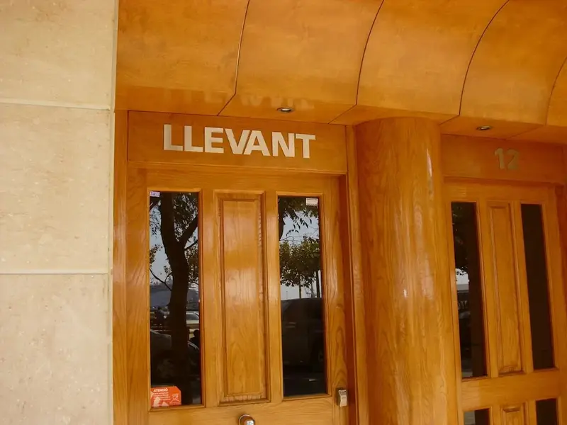 Edifici Llevant i Ponent
