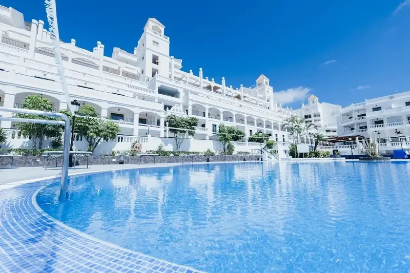 Hollywood Mirage Hotel