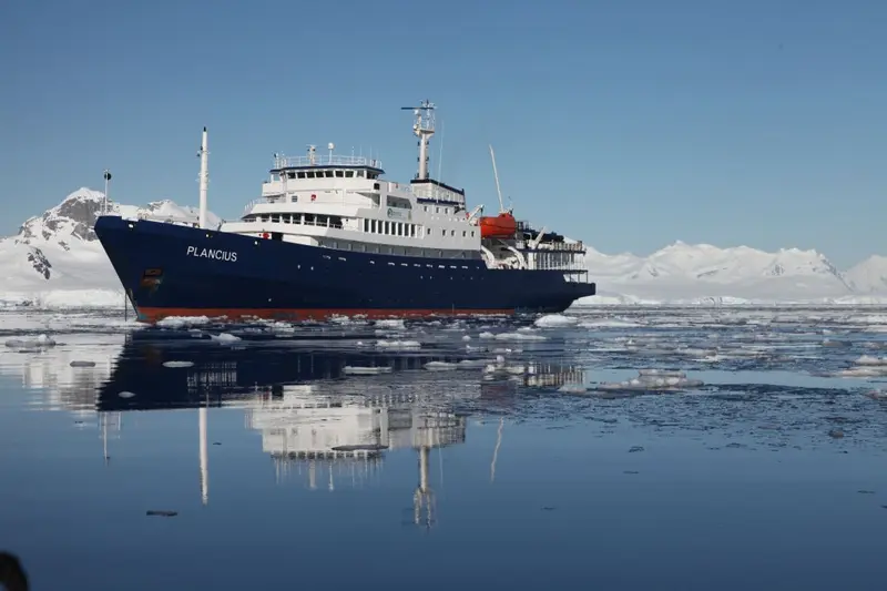 Plancius Antarctica Diving