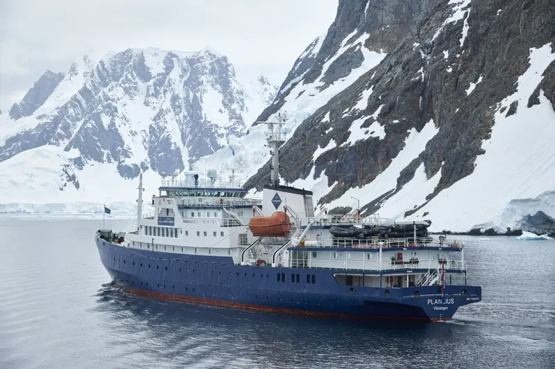 Plancius Antarctica Diving