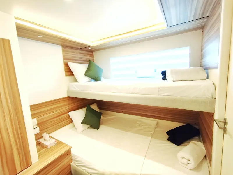 Upper Deck Bunk Bed Cabin