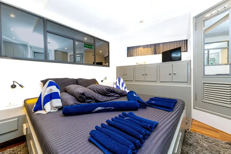 Lower Deck Suite