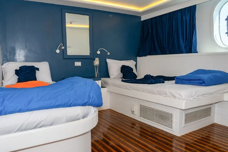 Superior Twin Cabin - Middle Deck