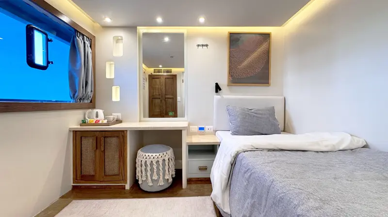 Suite Single - Upper Deck