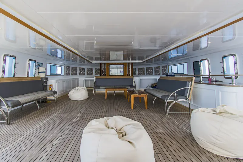 Golden Dolphin IV