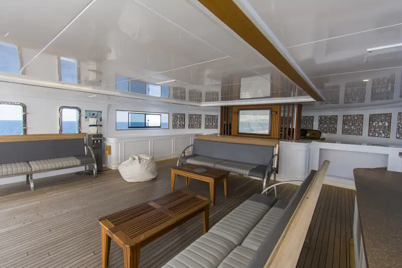 Golden Dolphin IV