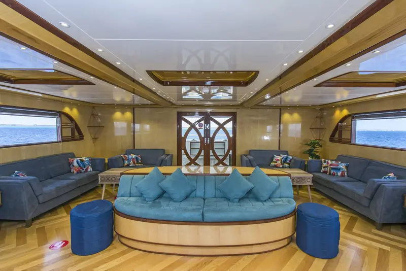 Golden Dolphin IV