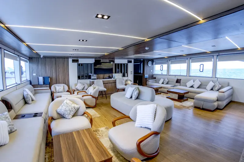 Reef Voyager