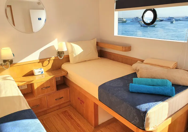 Upper Deck Twin/Double Cabin