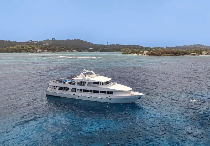 Roatan Aggressor