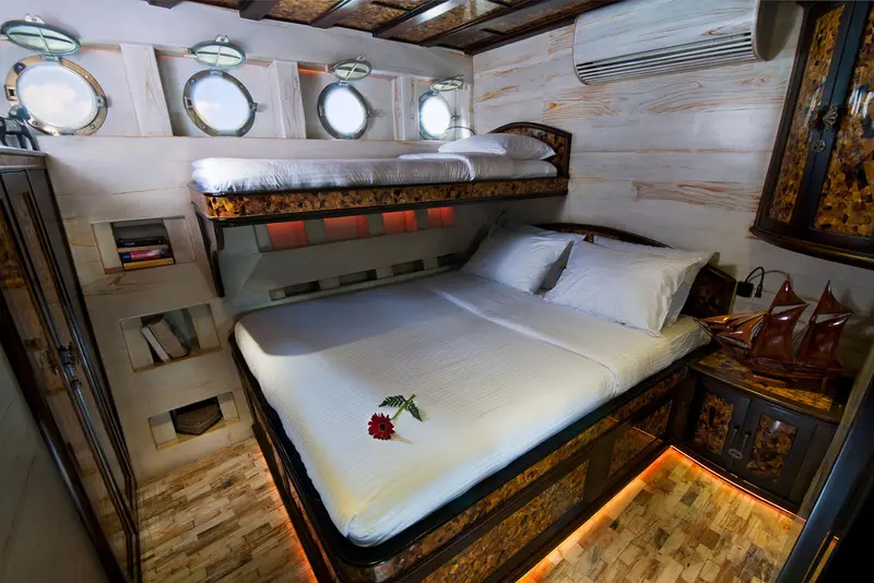 Brigitte Deluxe Cabin